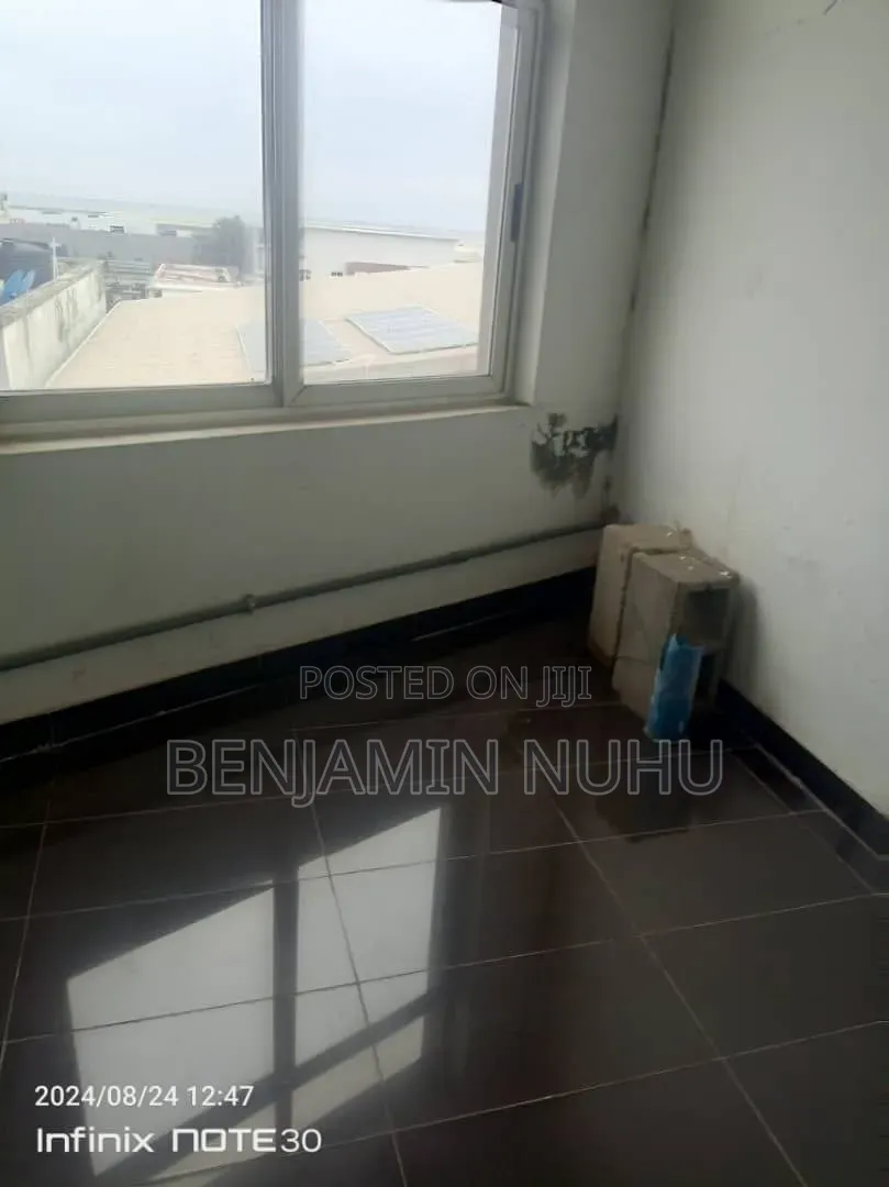 7-Floor Commercial Building Office Space From 500sqm to 5000sqm