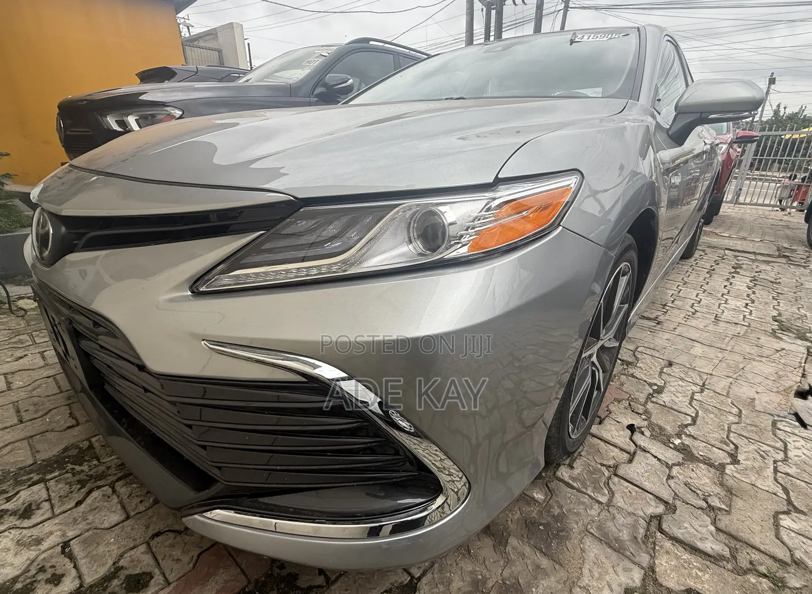 Toyota Camry XLE 2021 Silver
