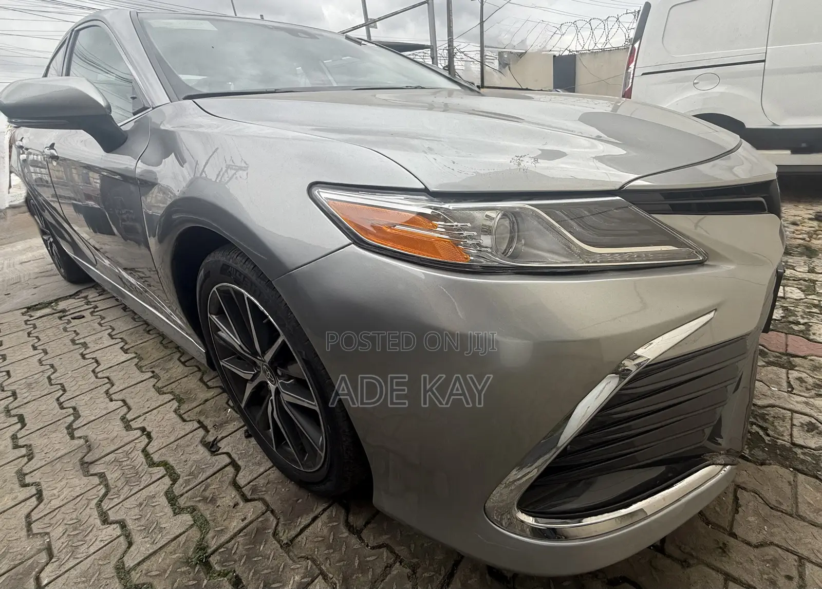 Toyota Camry XLE 2021 Silver