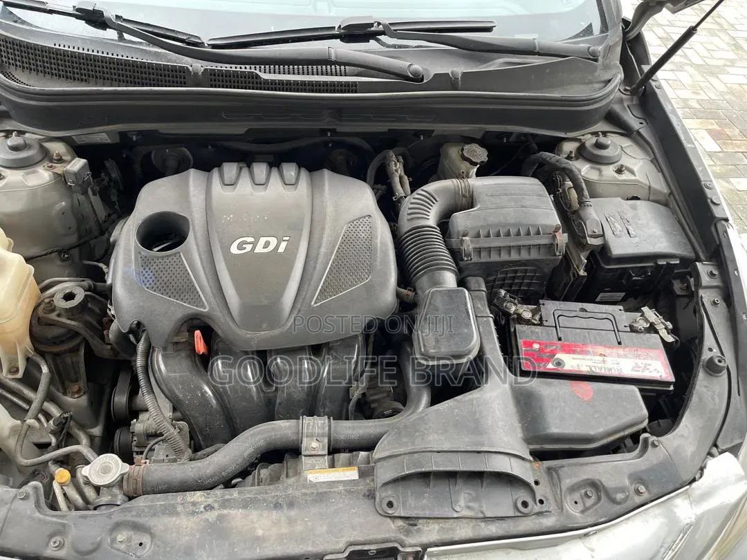 Hyundai Sonata Limited 2.0T Sedan (2.0L 4cyl 6A) 2013 Silver