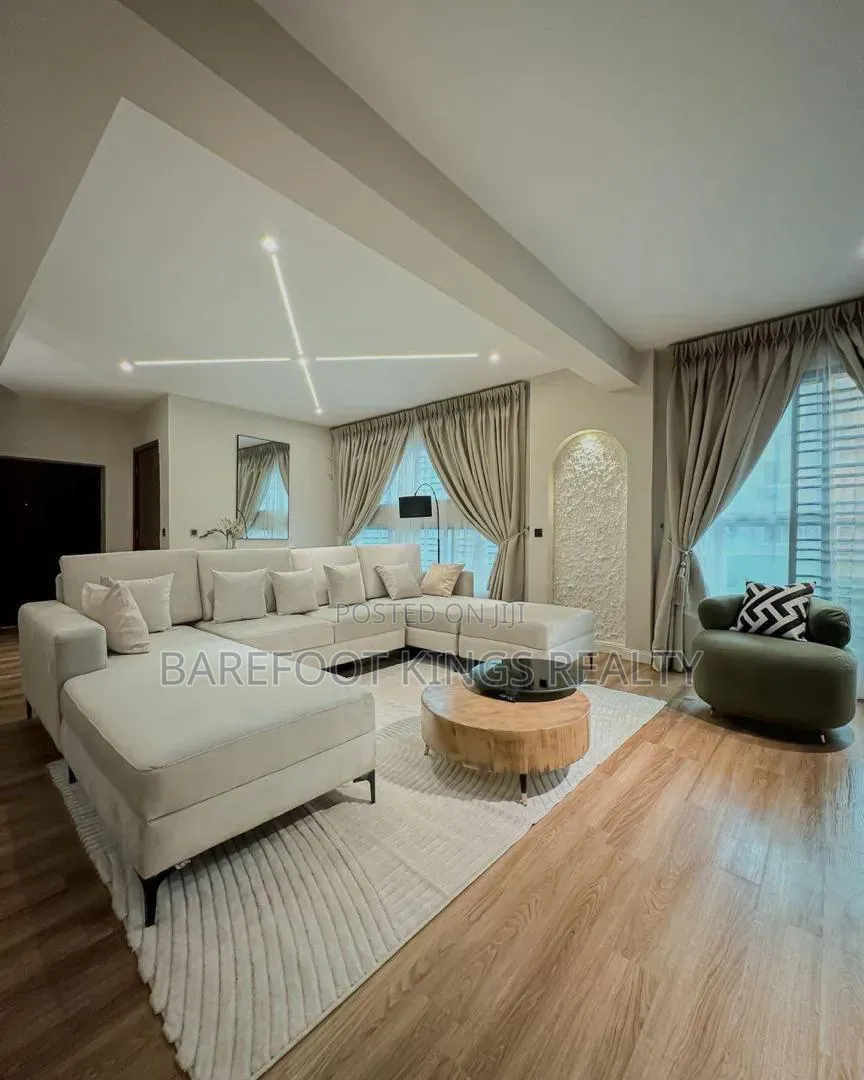 Luxury 3 Bedroom Apartment