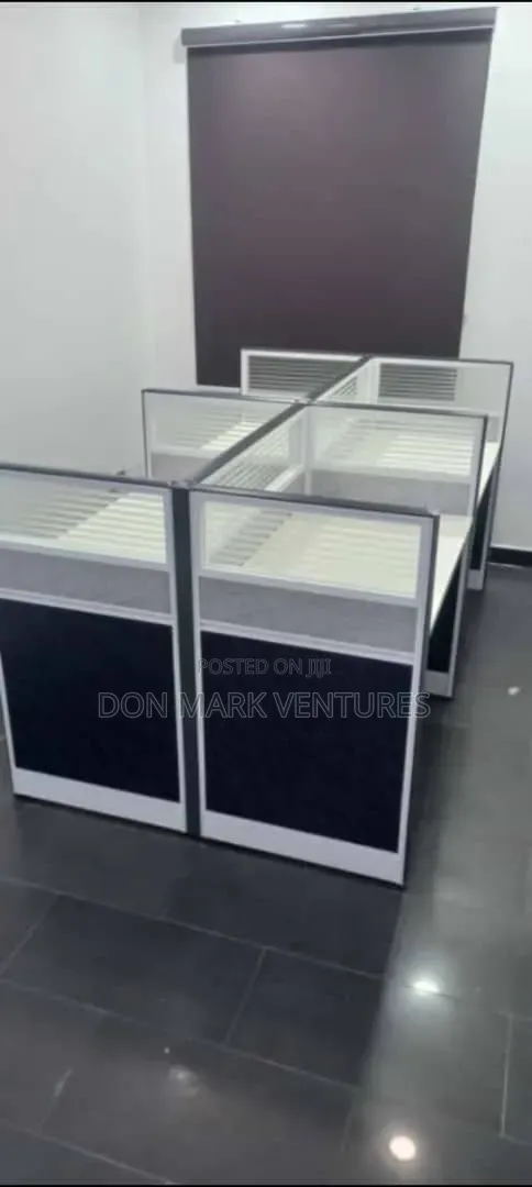 Luxury 4 Seater Work Station