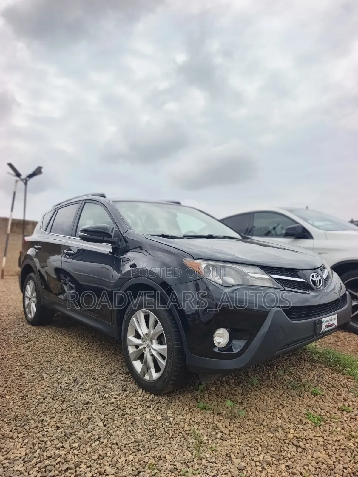 Toyota RAV4 Limited FWD (2.5L 4cyl 6A) 2016 Black