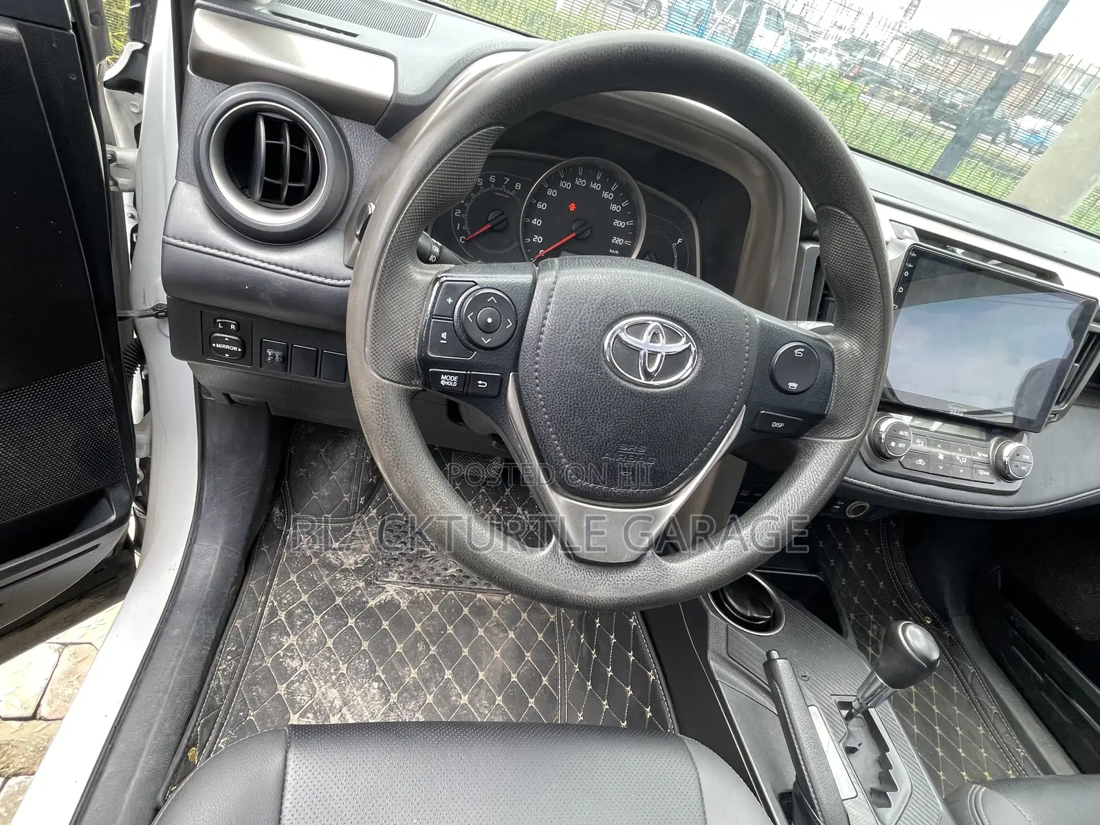 Toyota RAV4 2014 White