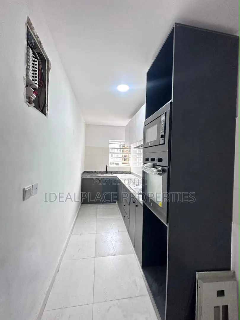 2bdrm Apartment in Lekki Phase 1 for rent