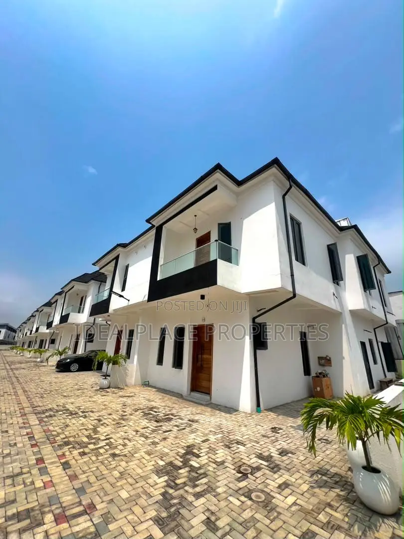 4bdrm House in VGC / Ajah for sale