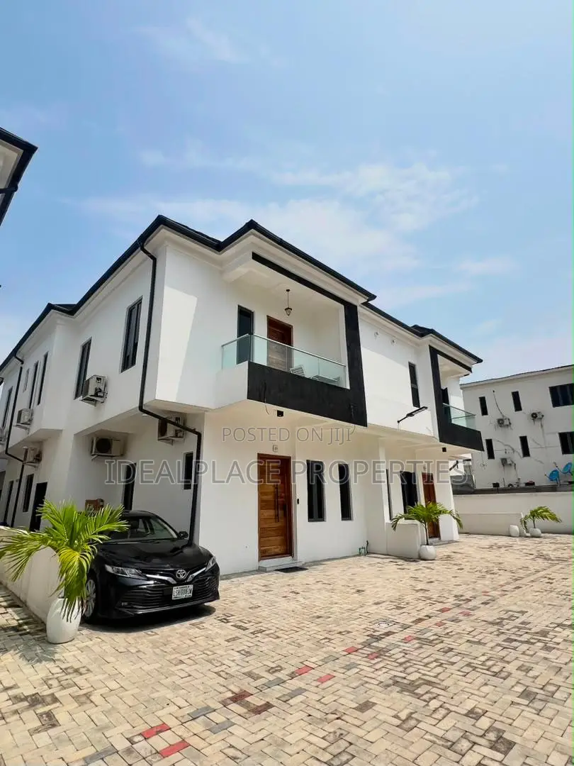 4bdrm House in VGC / Ajah for sale