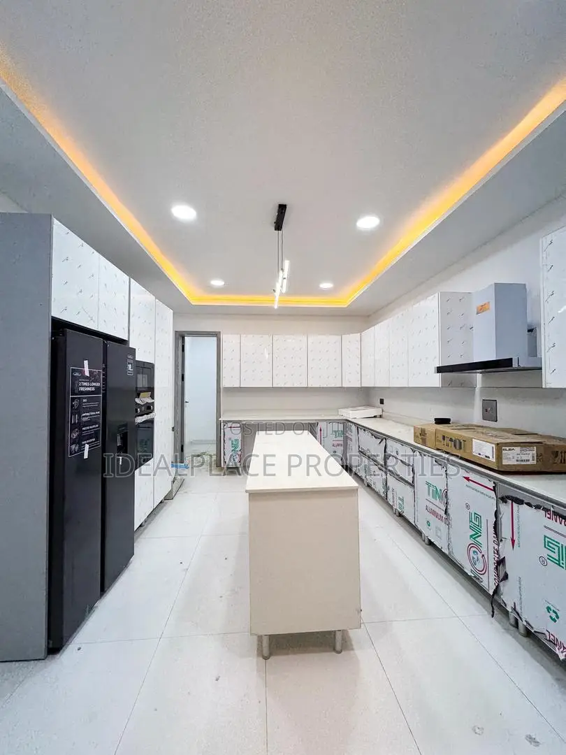 4bdrm Maisonette in Ikoyi for rent