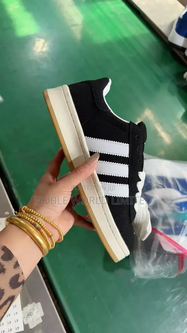 Black and White Samba Unisex Sneakers GFT 6h