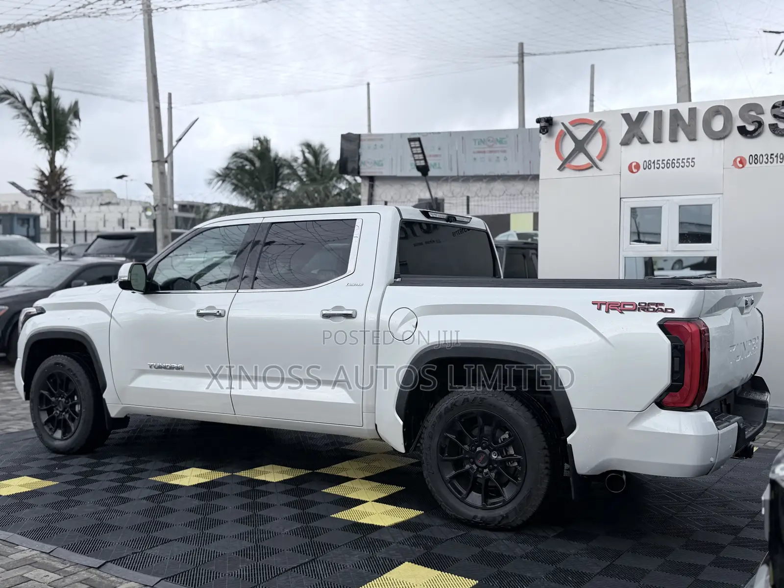 Toyota Tundra Limited 2022 White