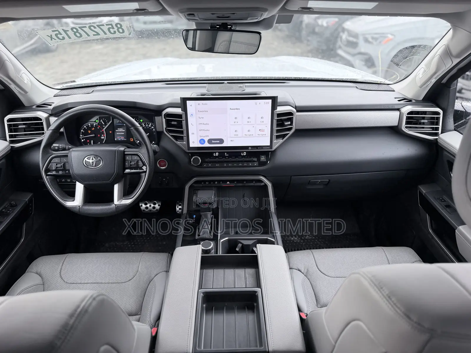 Toyota Tundra Limited 2022 White