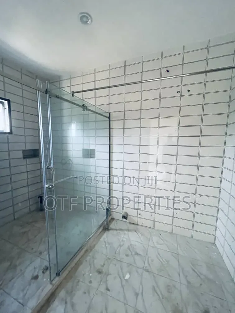 4bdrm Duplex in Kado Main for sale