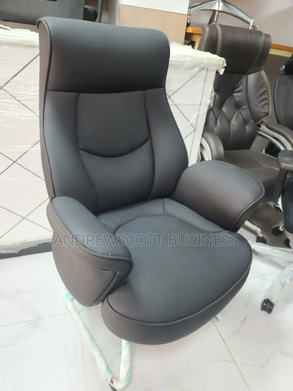 Brand New Supper Executive Office Visitors Chair