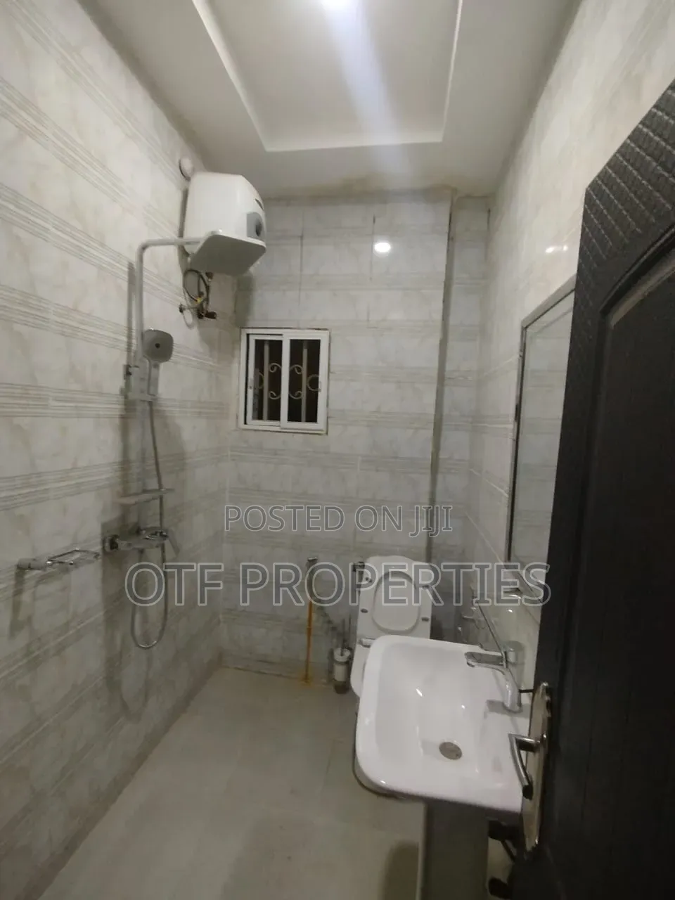 4bdrm Duplex in Jahi Gilmore for rent