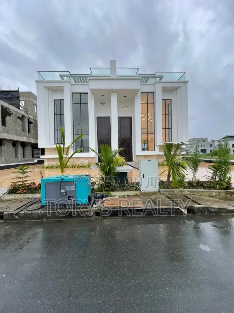 5bdrm Duplex in Ikate for sale