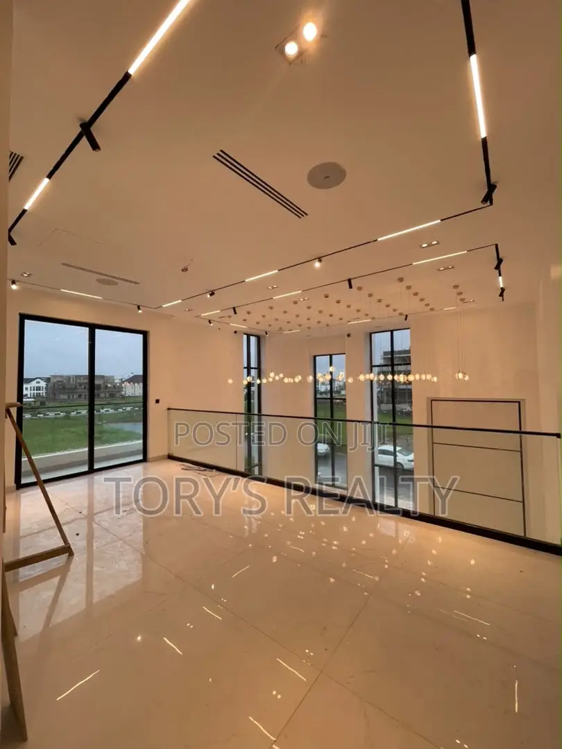 5bdrm Duplex in Ikate for sale