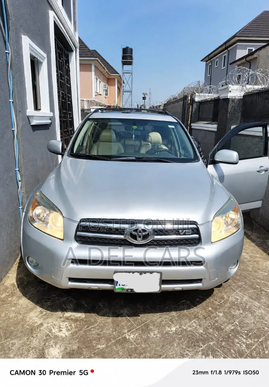 Toyota RAV4 2008 Silver