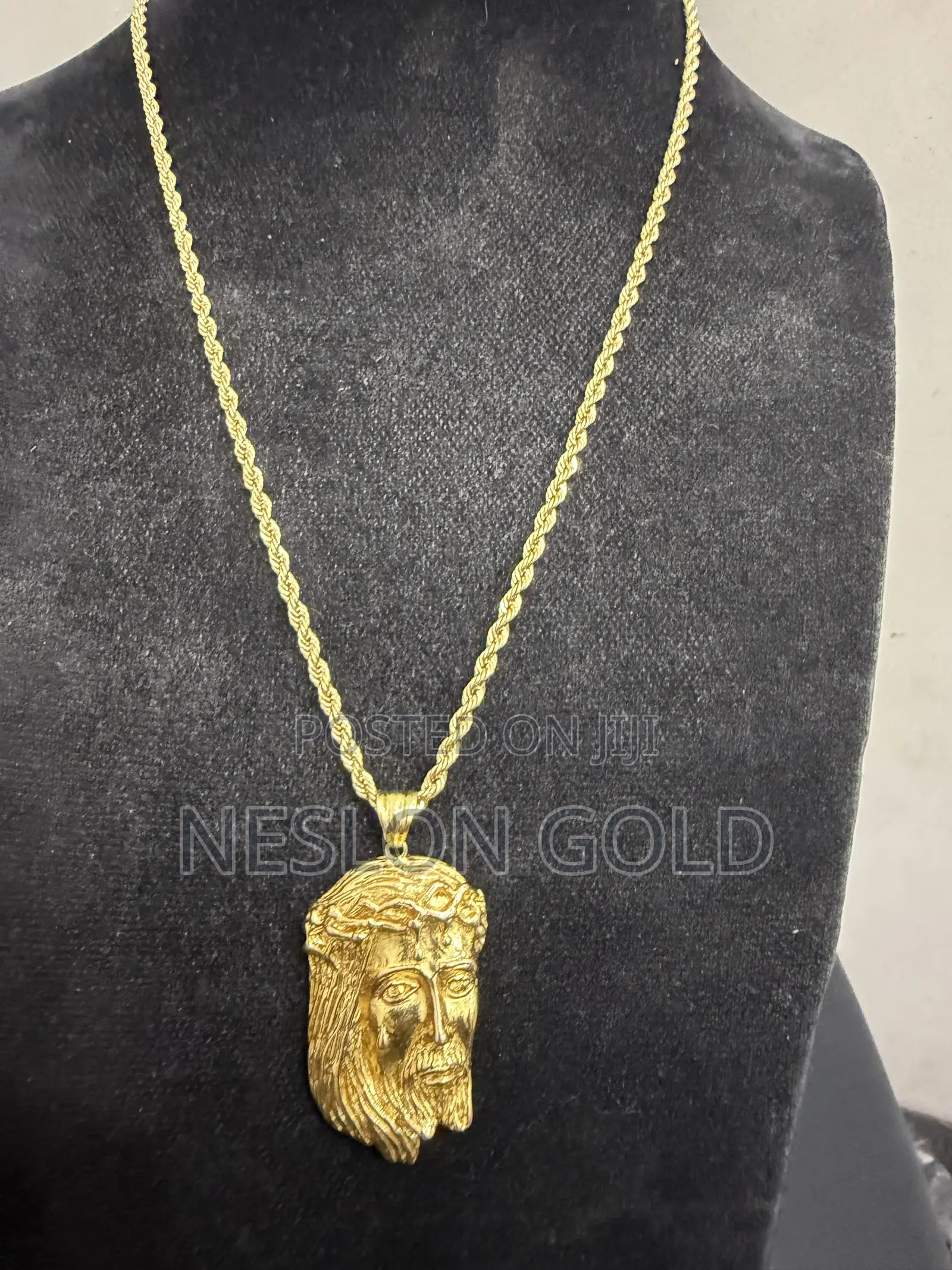 ITALY 750 Tested 18karat Gold With Jesus Piece