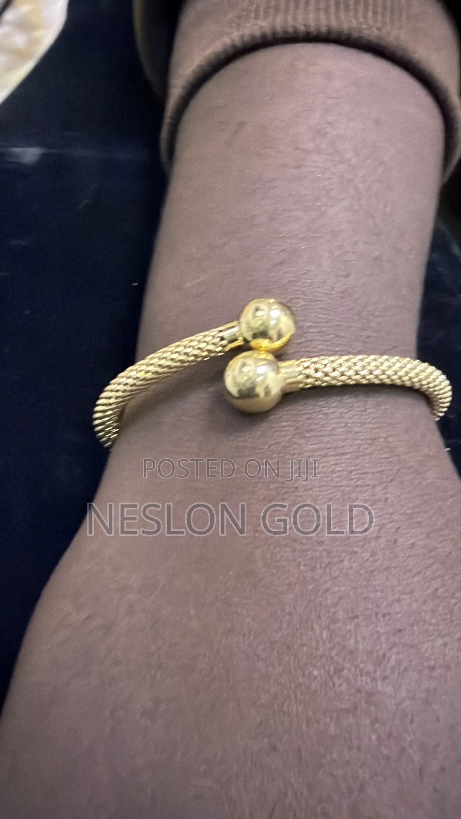 ITALY 750 Tested 18karat Pure Gold Bangle