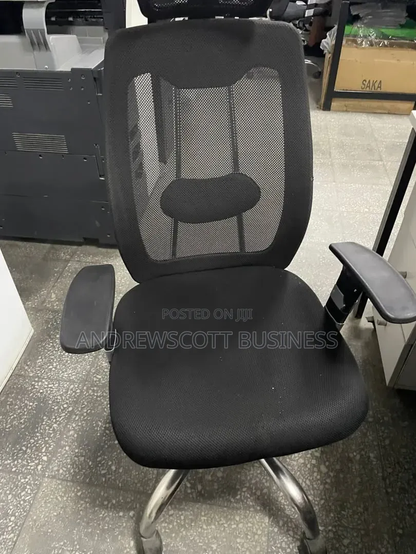 Brand New Executive Swivel Chair Model 9018