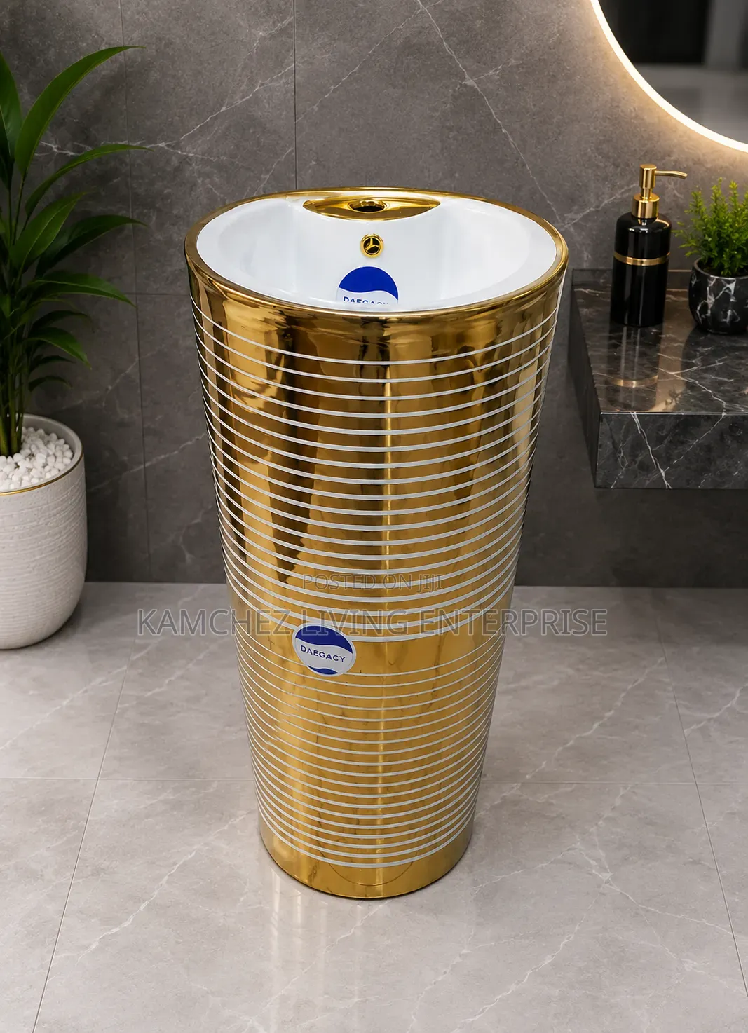 Luxury Gold Stripe Standing Wash Hand Basin – Premium Bathroom Design