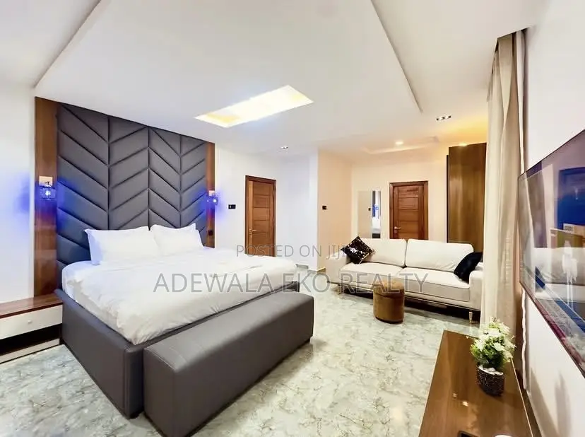 2/3 Bedroom Shortlet in Ikeja GRA-Near Radisson Blu