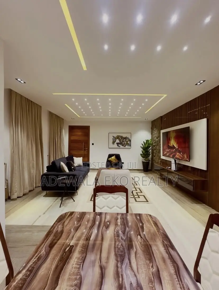 2/3 Bedroom Shortlet in Ikeja GRA-Near Radisson Blu