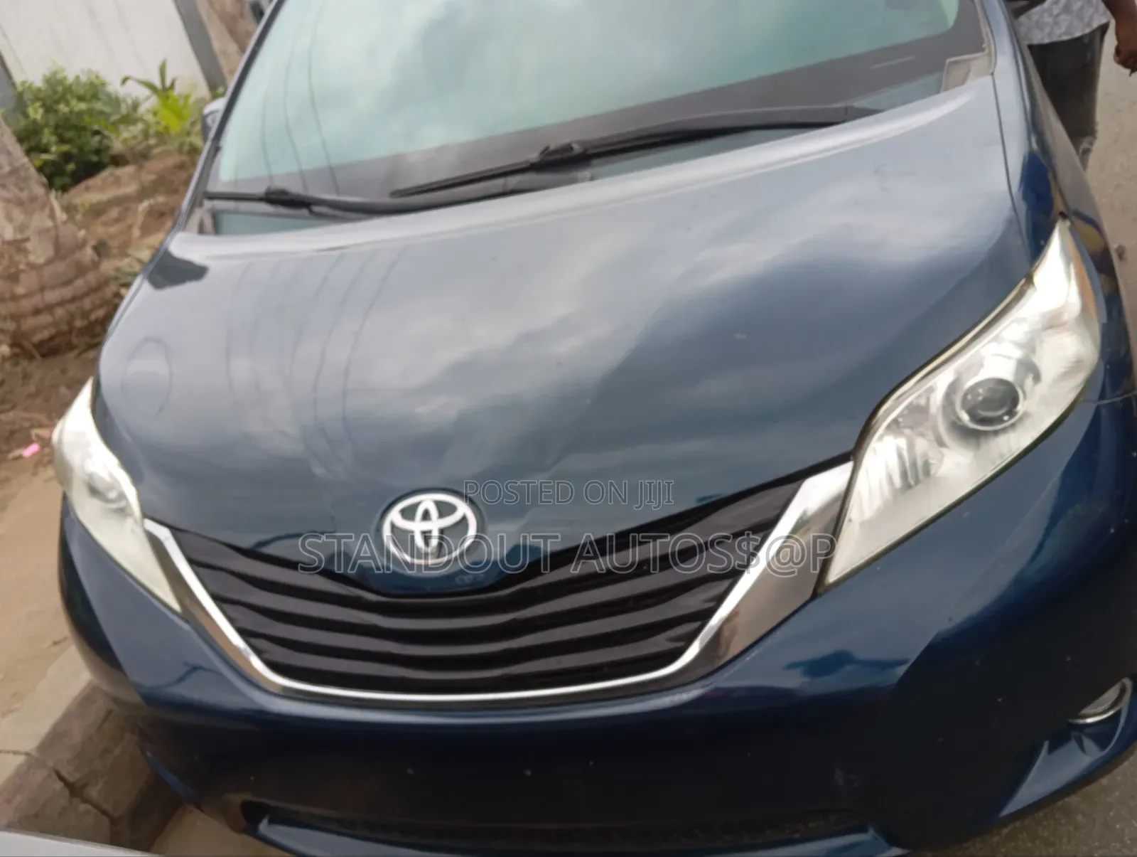 Toyota Sienna 2012 Blue