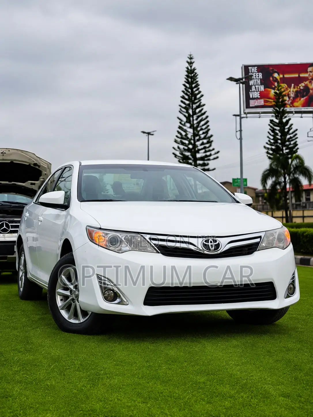 Toyota Camry SE 4dr Sedan (2.5L 4cyl 6A) 2012 White