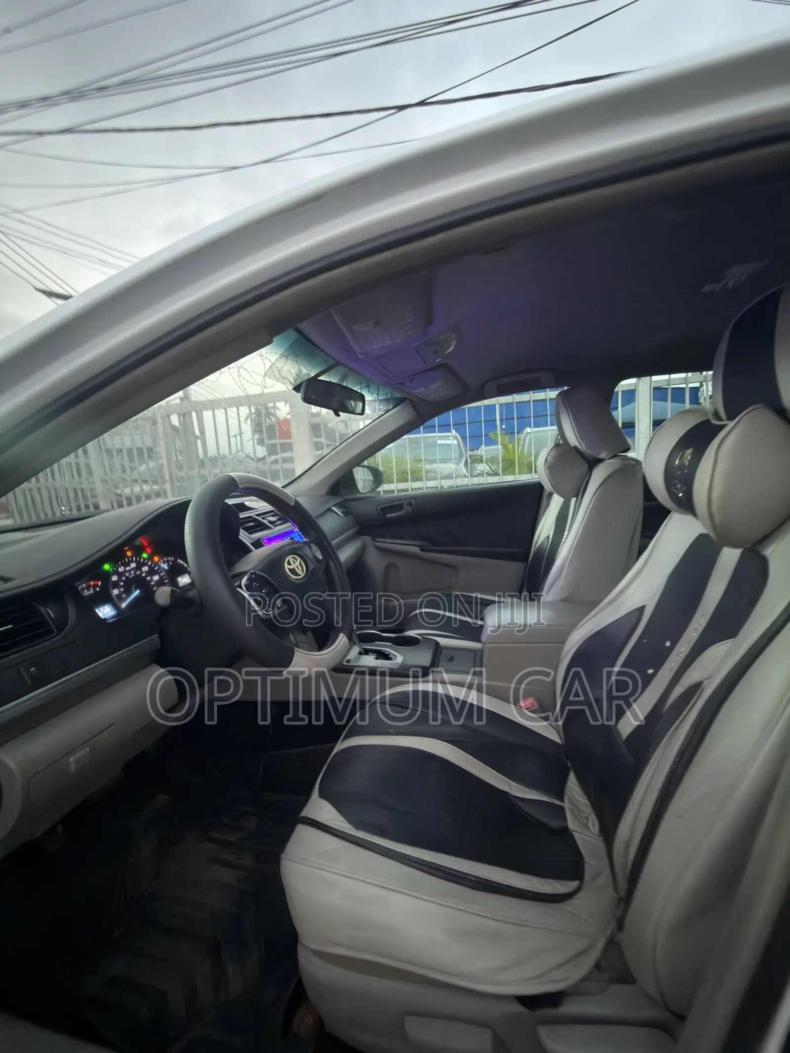 Toyota Camry SE 4dr Sedan (2.5L 4cyl 6A) 2012 White
