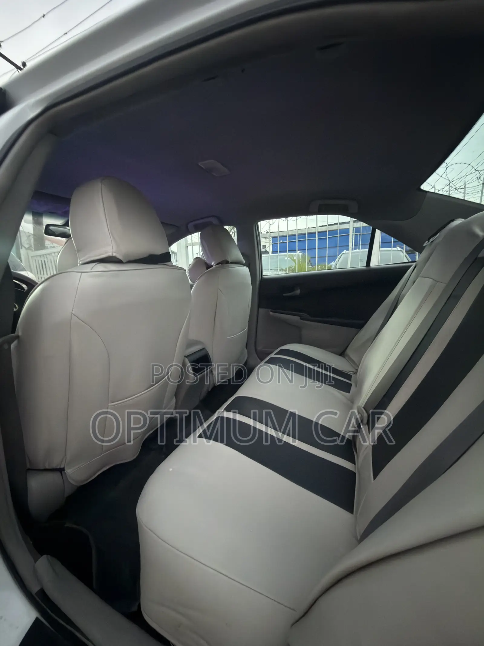 Toyota Camry SE 4dr Sedan (2.5L 4cyl 6A) 2012 White