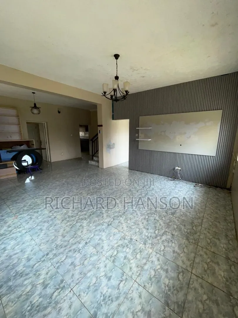 4bdrm Duplex in Orchid, Chevron for rent