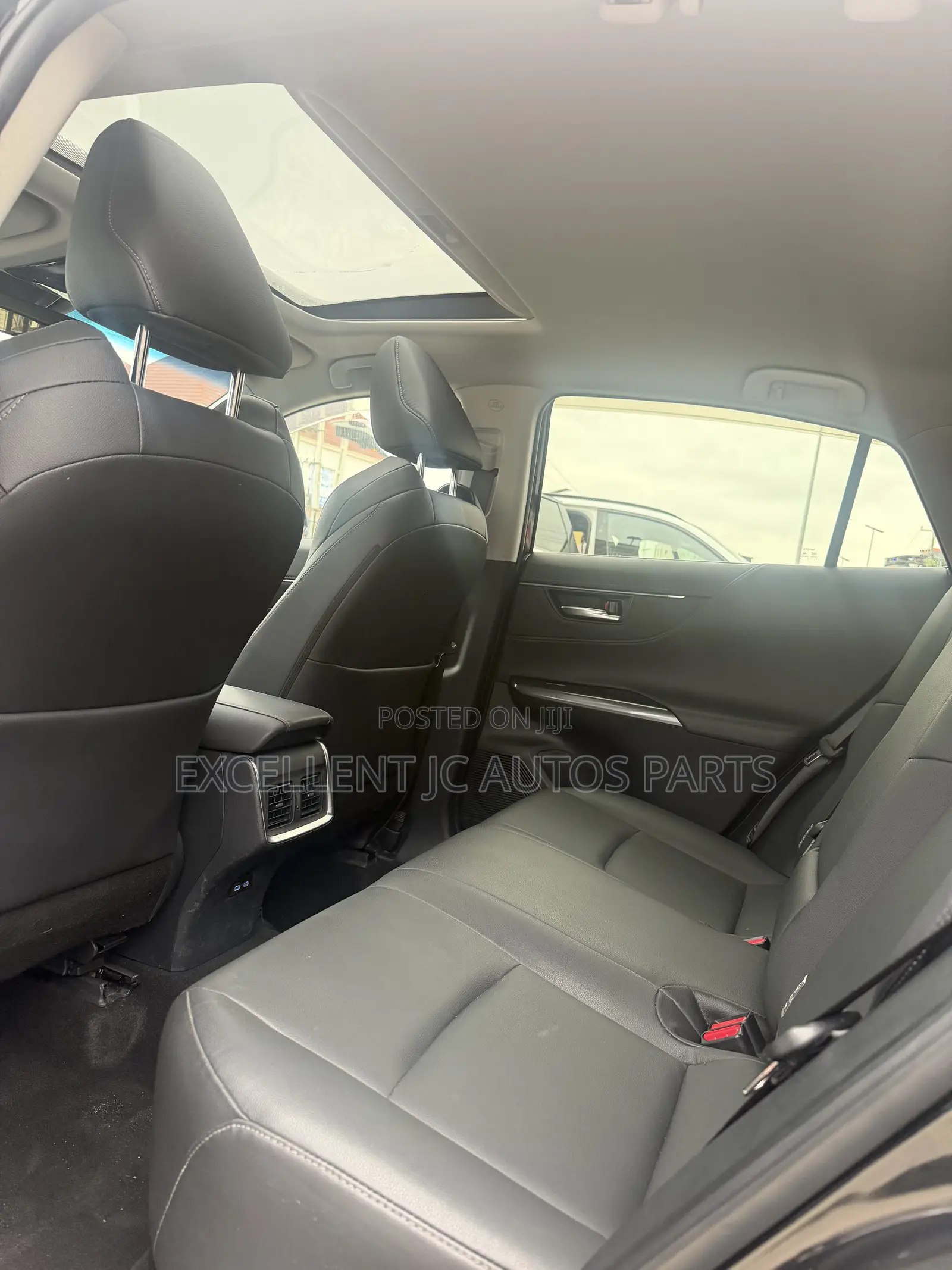 Toyota Venza XLE 2022 Black