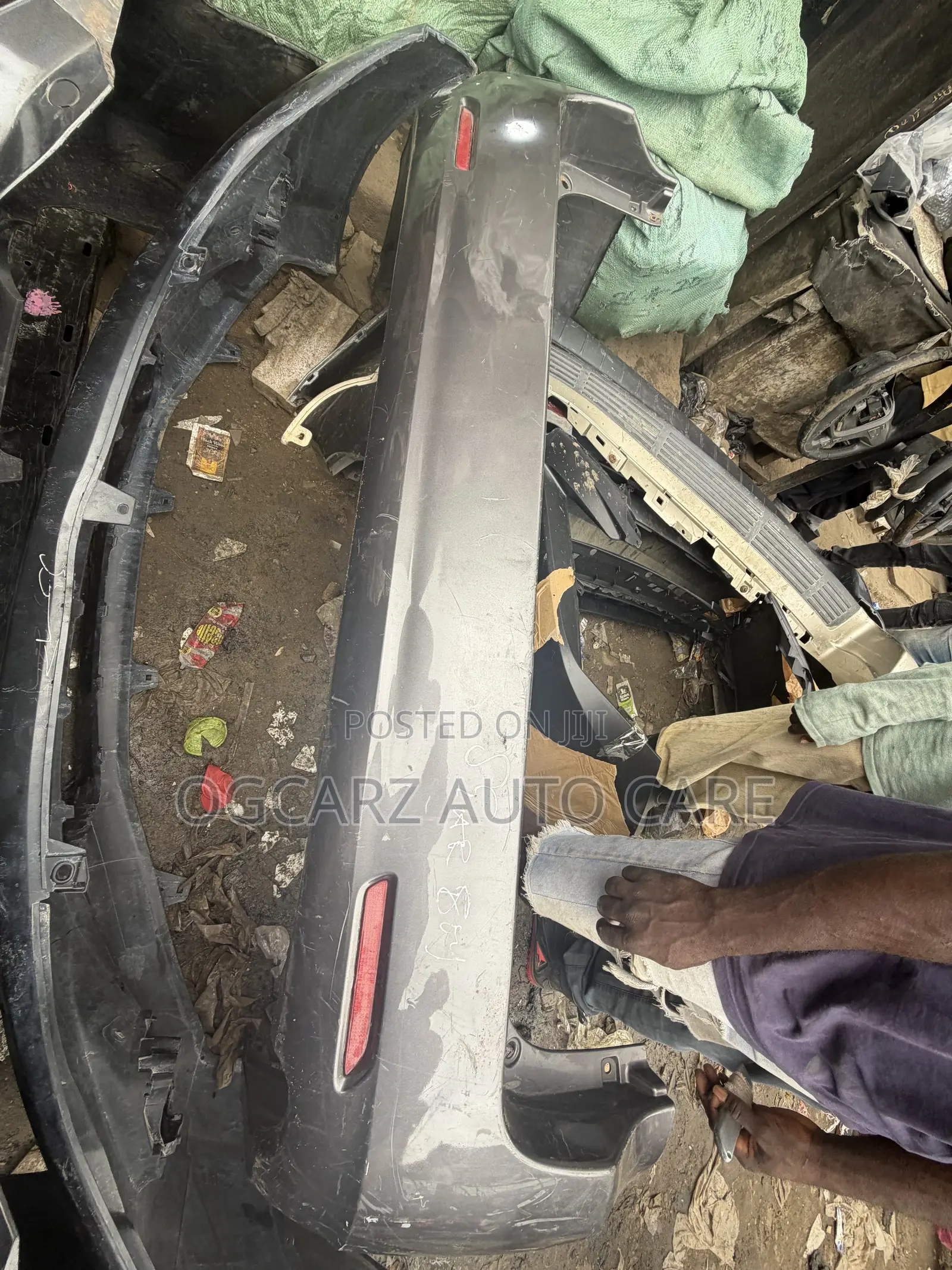 Complete Back Bumper Sienna 2012 / 2013 / 2015 / 2017 / 2018 Avail