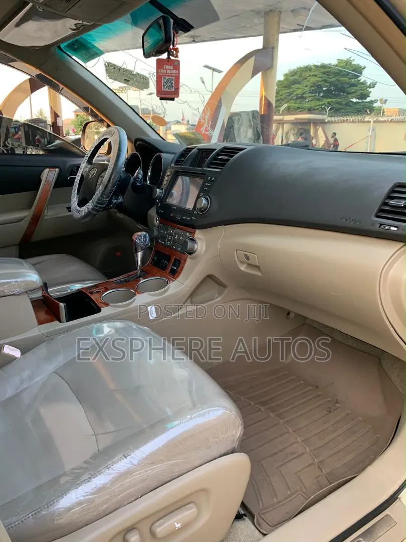 Toyota Highlander 2009 Gold