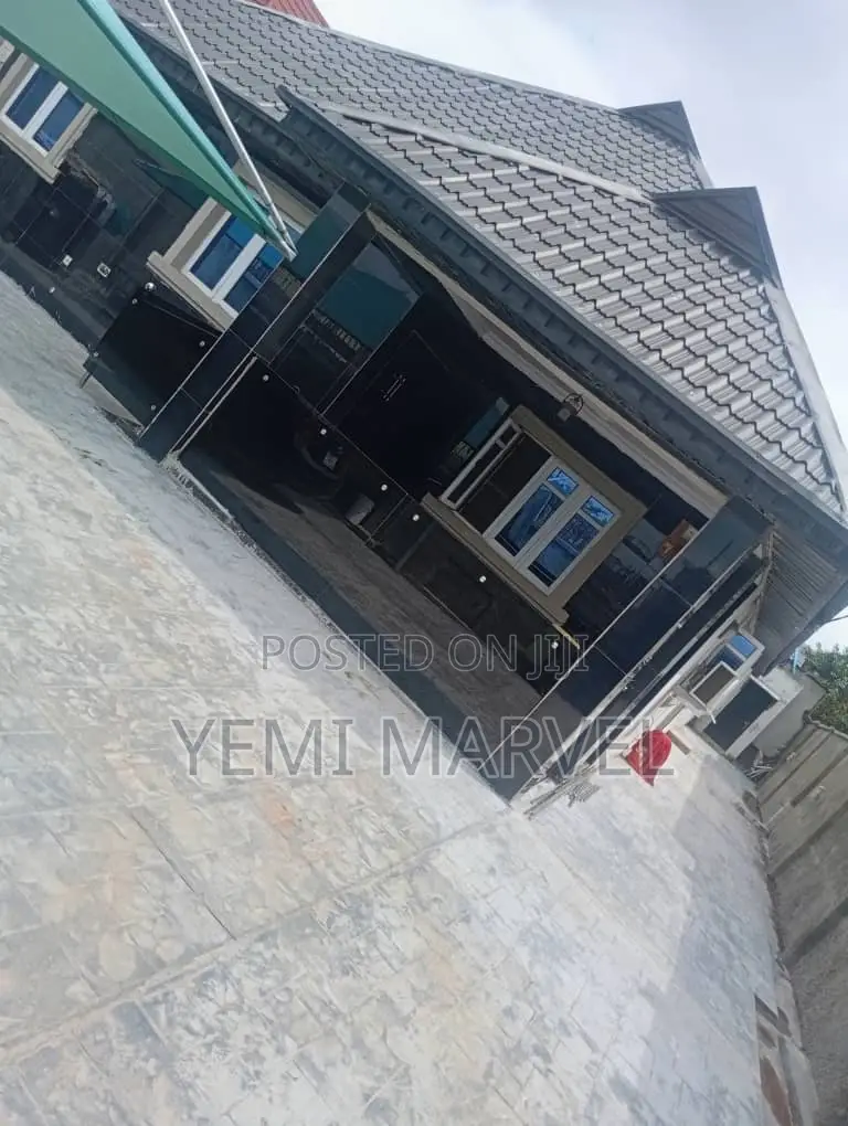 4bdrm Bungalow in Vge Gate 3, Akoto for sale