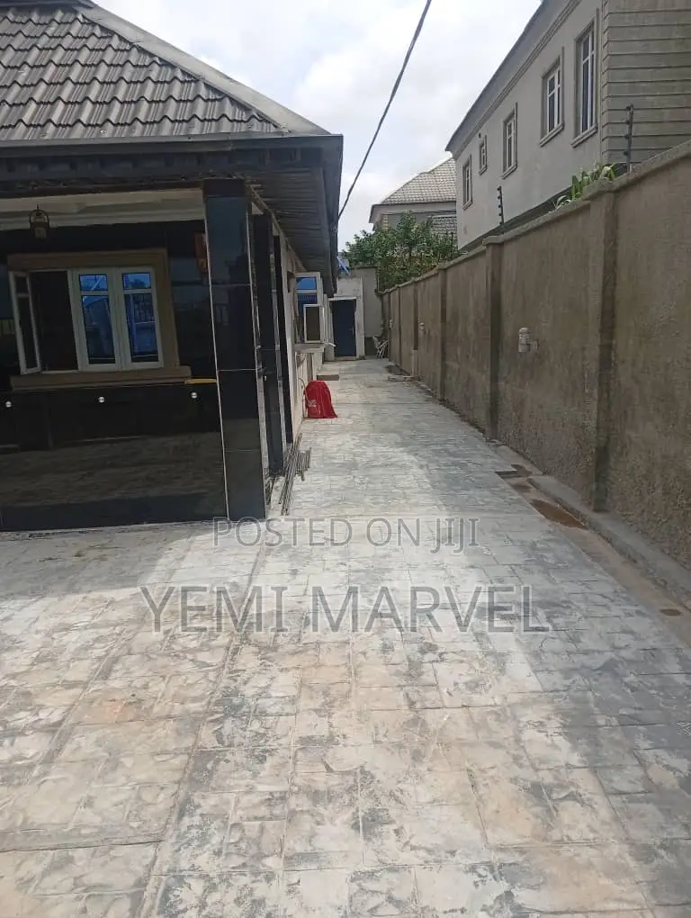 4bdrm Bungalow in Vge Gate 3, Akoto for sale