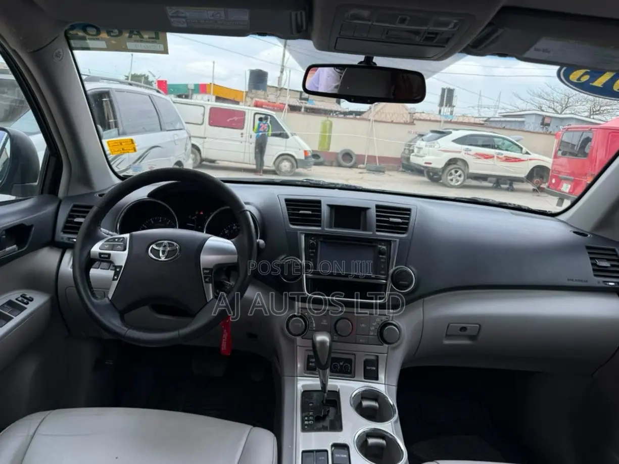 Toyota Highlander 2013 Black