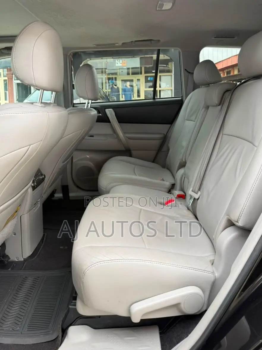 Toyota Highlander 2013 Black