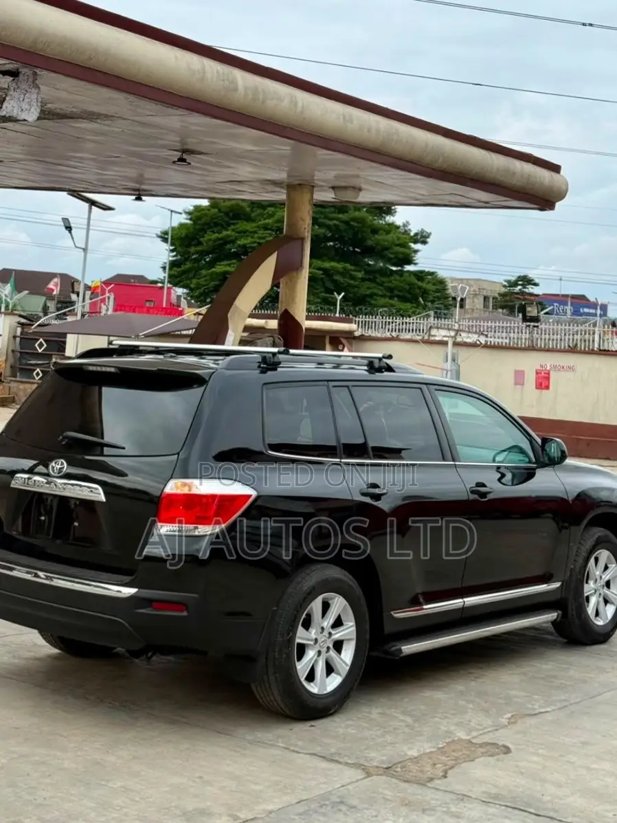 Toyota Highlander 2013 Black