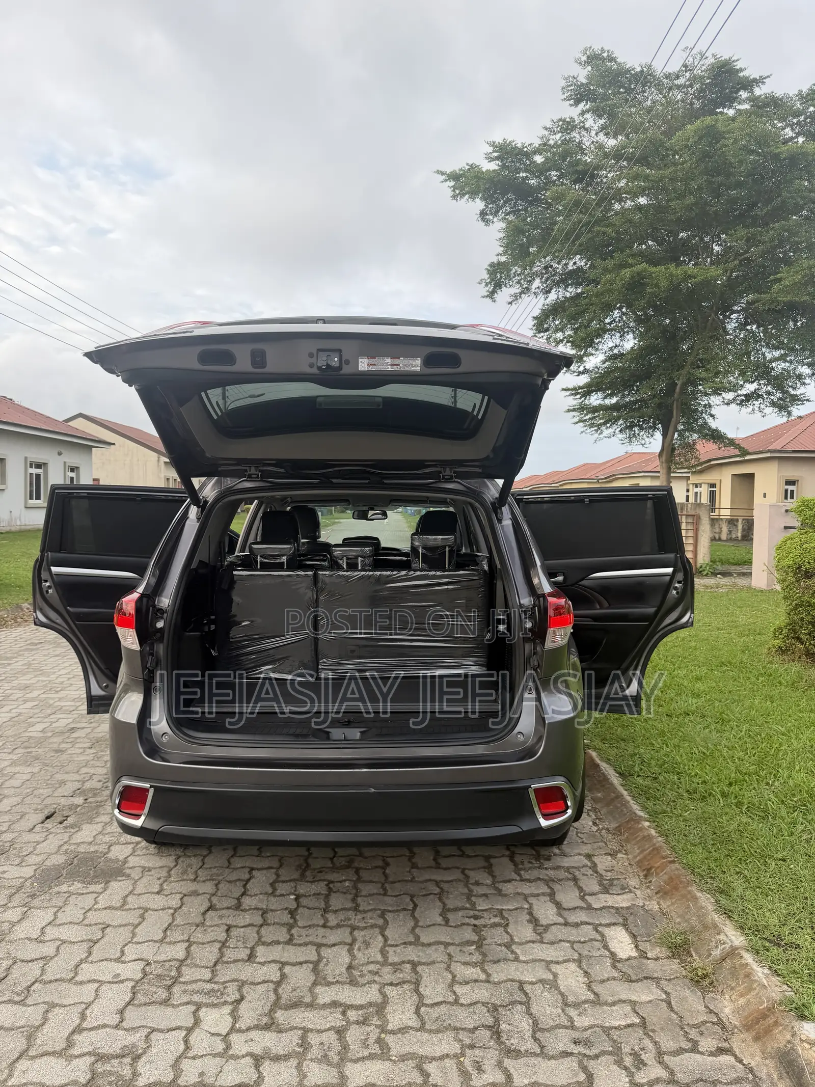 Toyota Highlander XLE V6 4x4 (3.5L 6cyl 6A) 2016 Gray