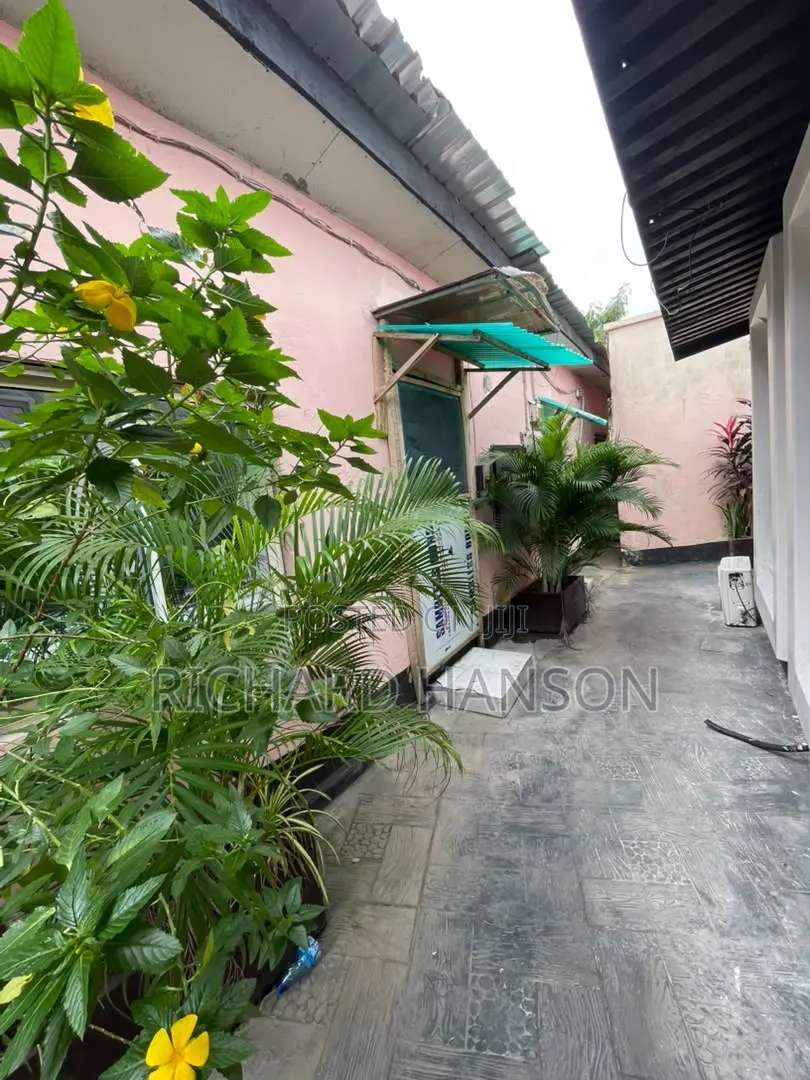 Furnished Studio Apartment in Secured, Victoria Island Extension