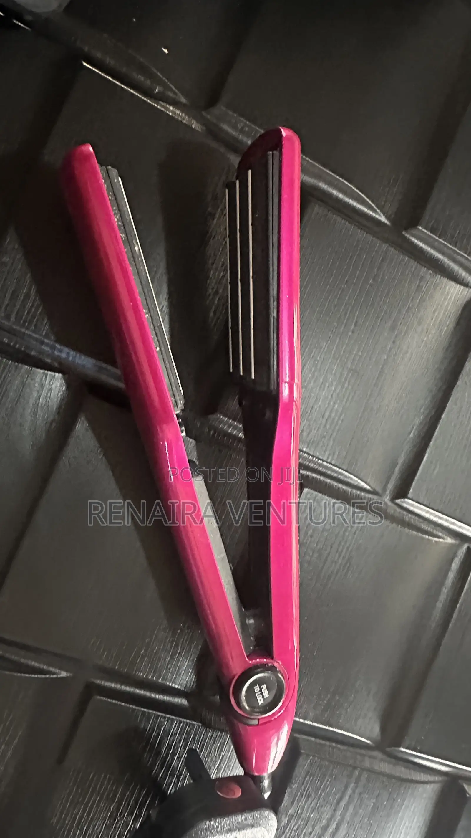 Hair Straightener — Neat, Good Condition