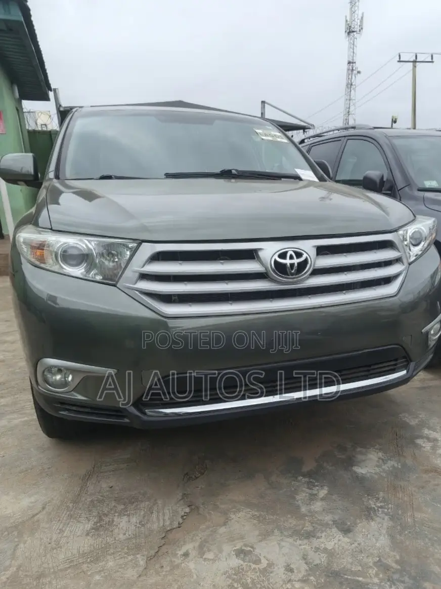 Toyota Highlander Limited 2011 Green