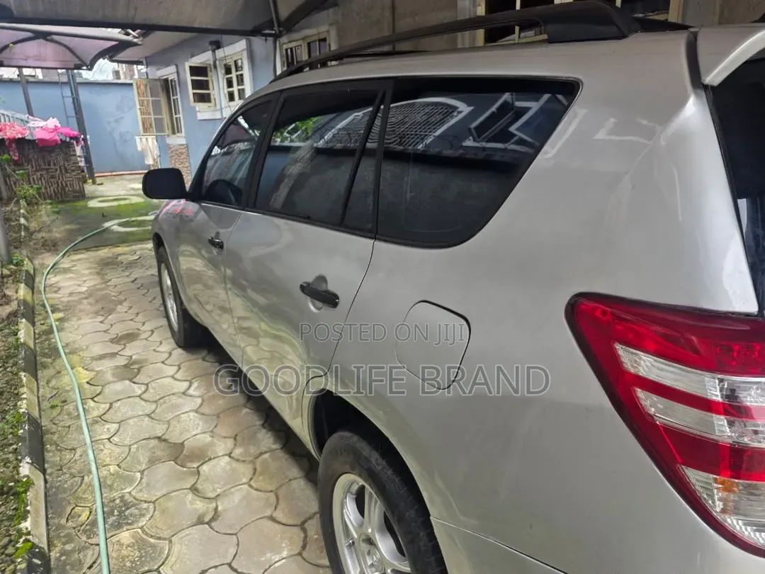 Toyota RAV4 3.5 4x4 2010 Silver