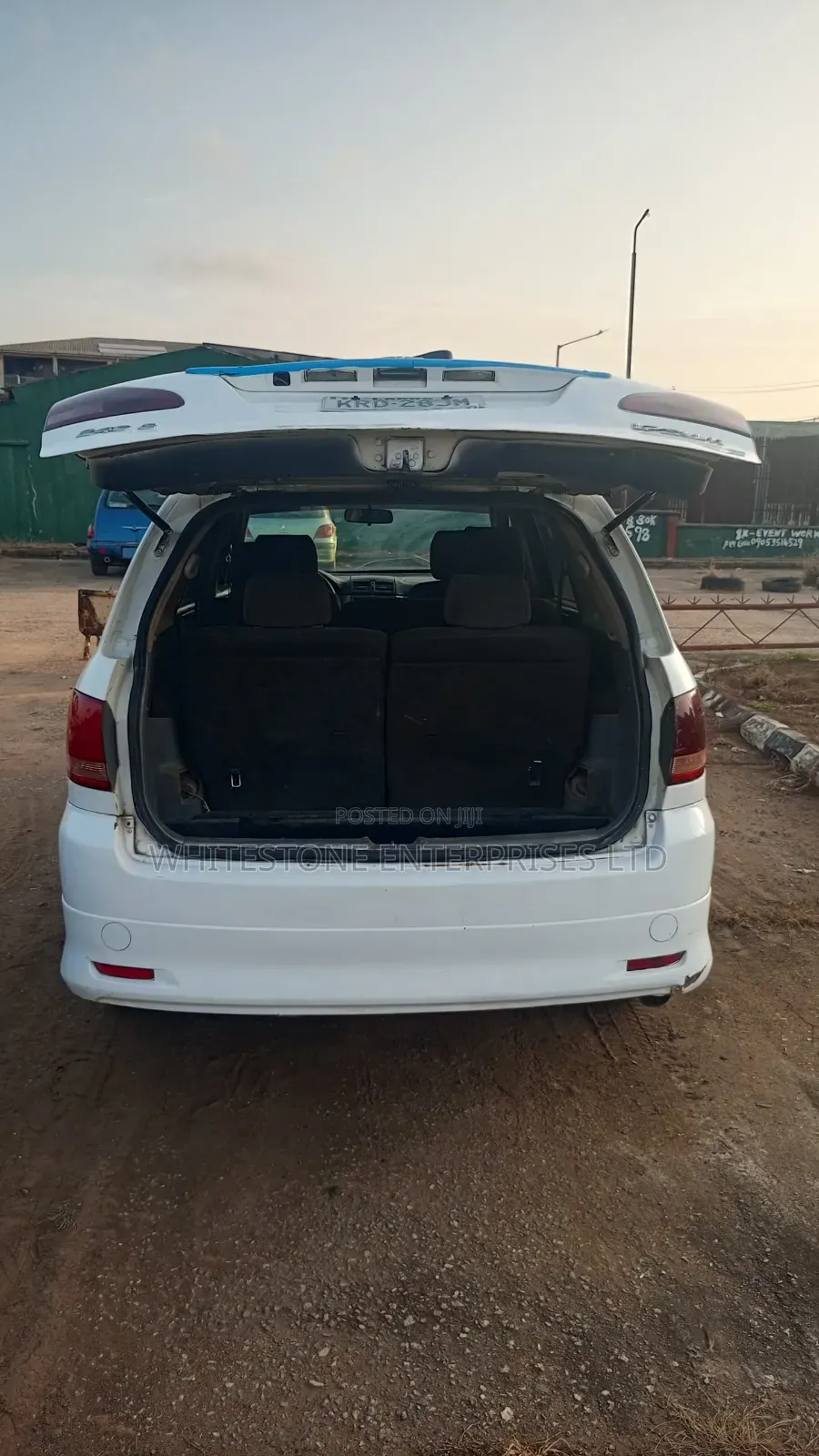 Toyota Avensis 2006 White