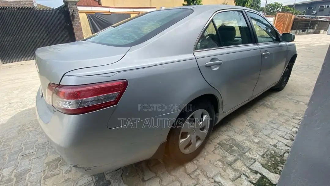 Toyota Camry LE 4dr Sedan (2.4L 4cyl 5A) 2008 Silver