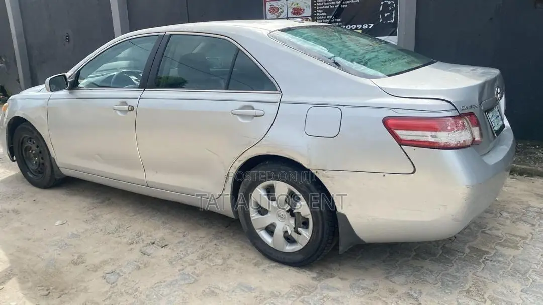 Toyota Camry LE 4dr Sedan (2.4L 4cyl 5A) 2008 Silver