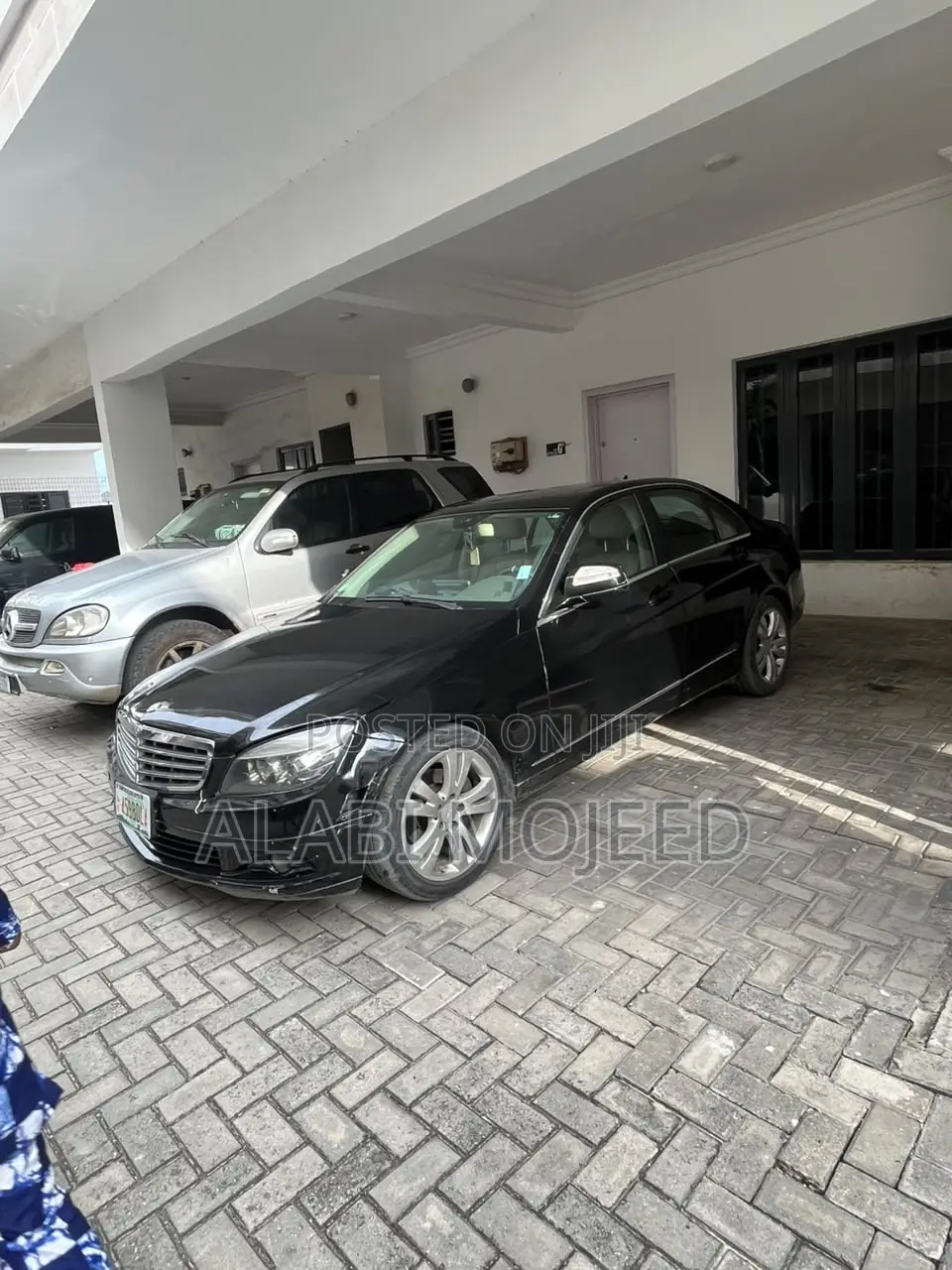 Mercedes-Benz C300 Luxury Sedan AWD (3.0L 6cyl 7A) 2009 Black