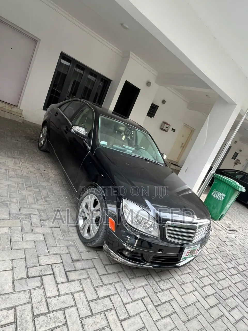 Mercedes-Benz C300 Luxury Sedan AWD (3.0L 6cyl 7A) 2009 Black